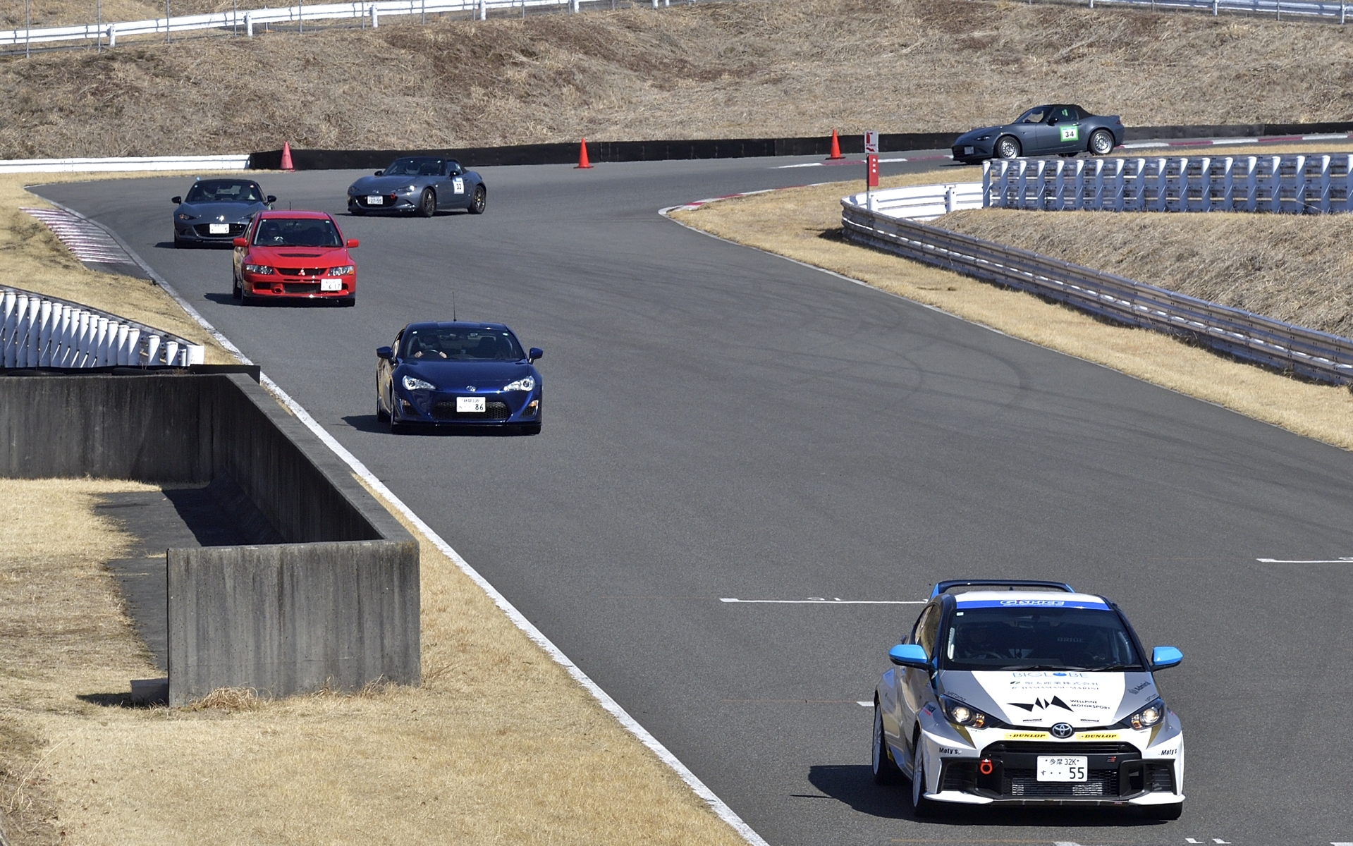 コースの走行は部門とクラス分けをして、それぞれ約15分を4回走行できた。この日は天候は快晴。富士スピードウェイからは真っ白な富士山もはっきり見えた