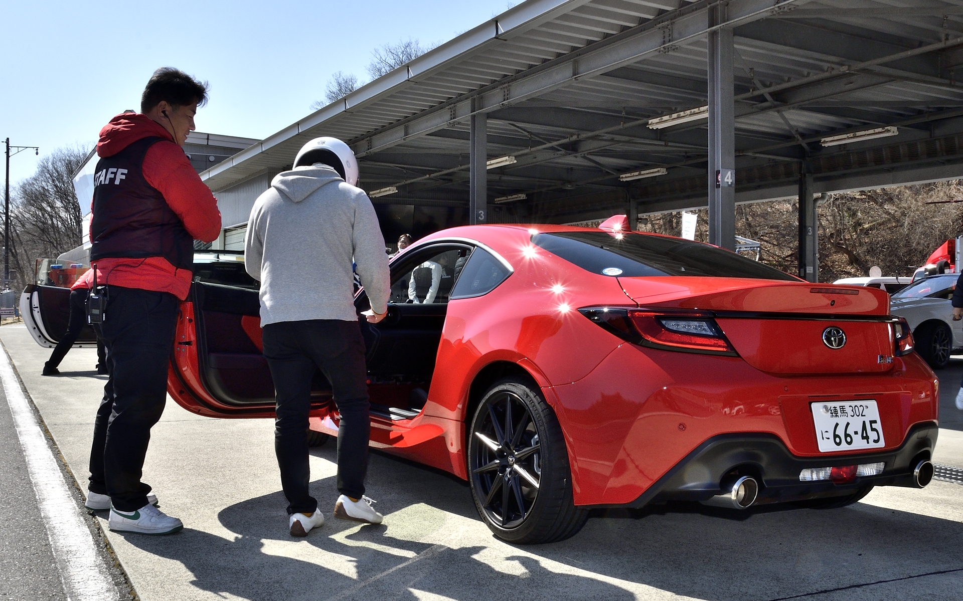 橋本氏が乗るGR86、こちらもグリップ走行の枠で走る