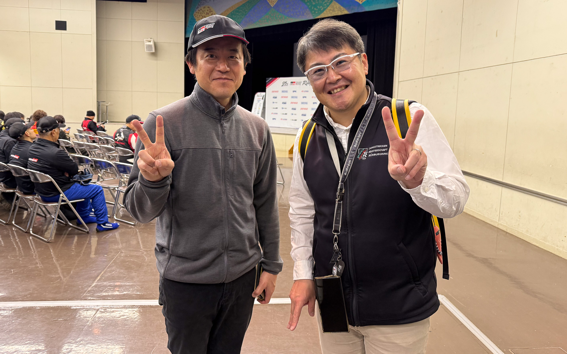 総合2位を獲得した山本晋也選手（右）と南山要一選手（左）