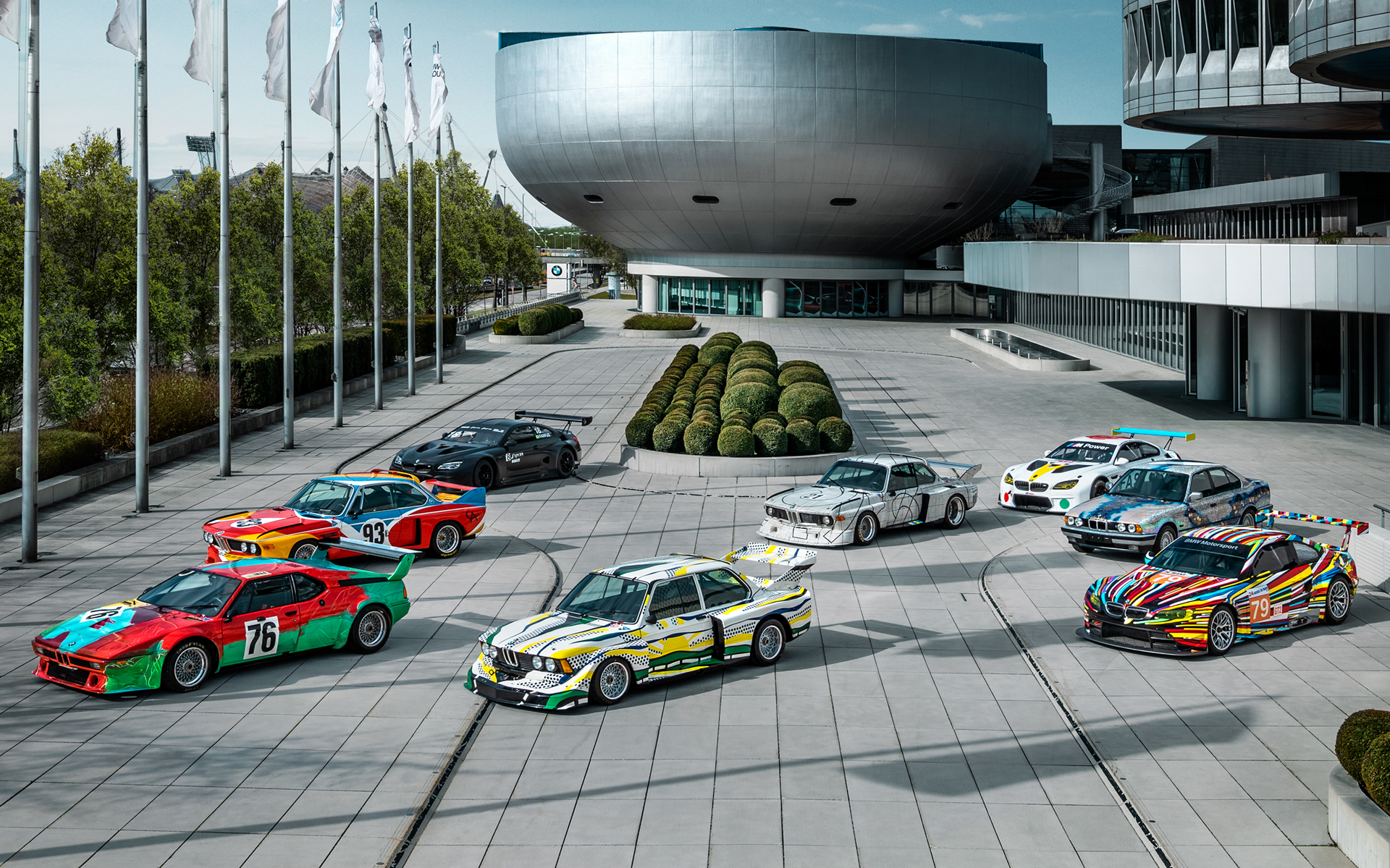 さまざまなアートカーが世界中を巡るツアーがはじまる