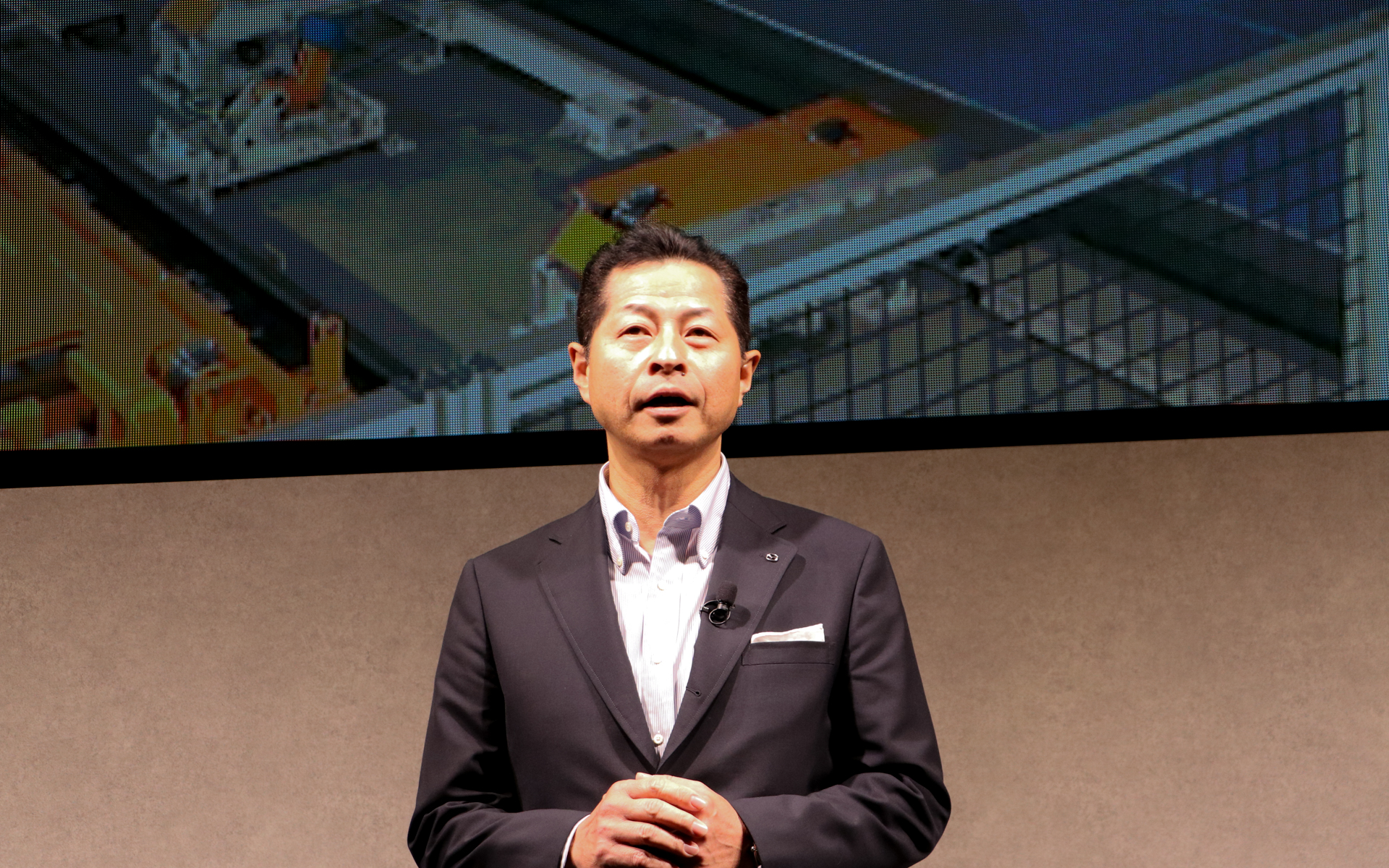 生産に関する説明を行なったマツダ株式会社 常務執行役員 生産技術・グローバル品質・カーボンニュートラル・コスト革新担当 弘中武都氏