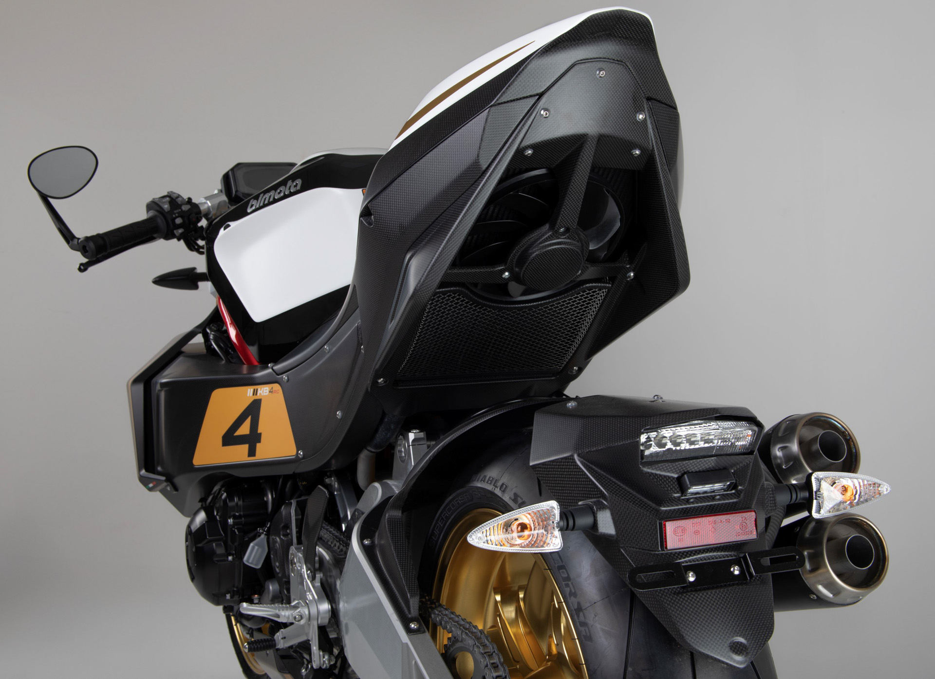 新型モデル「KB4RC」