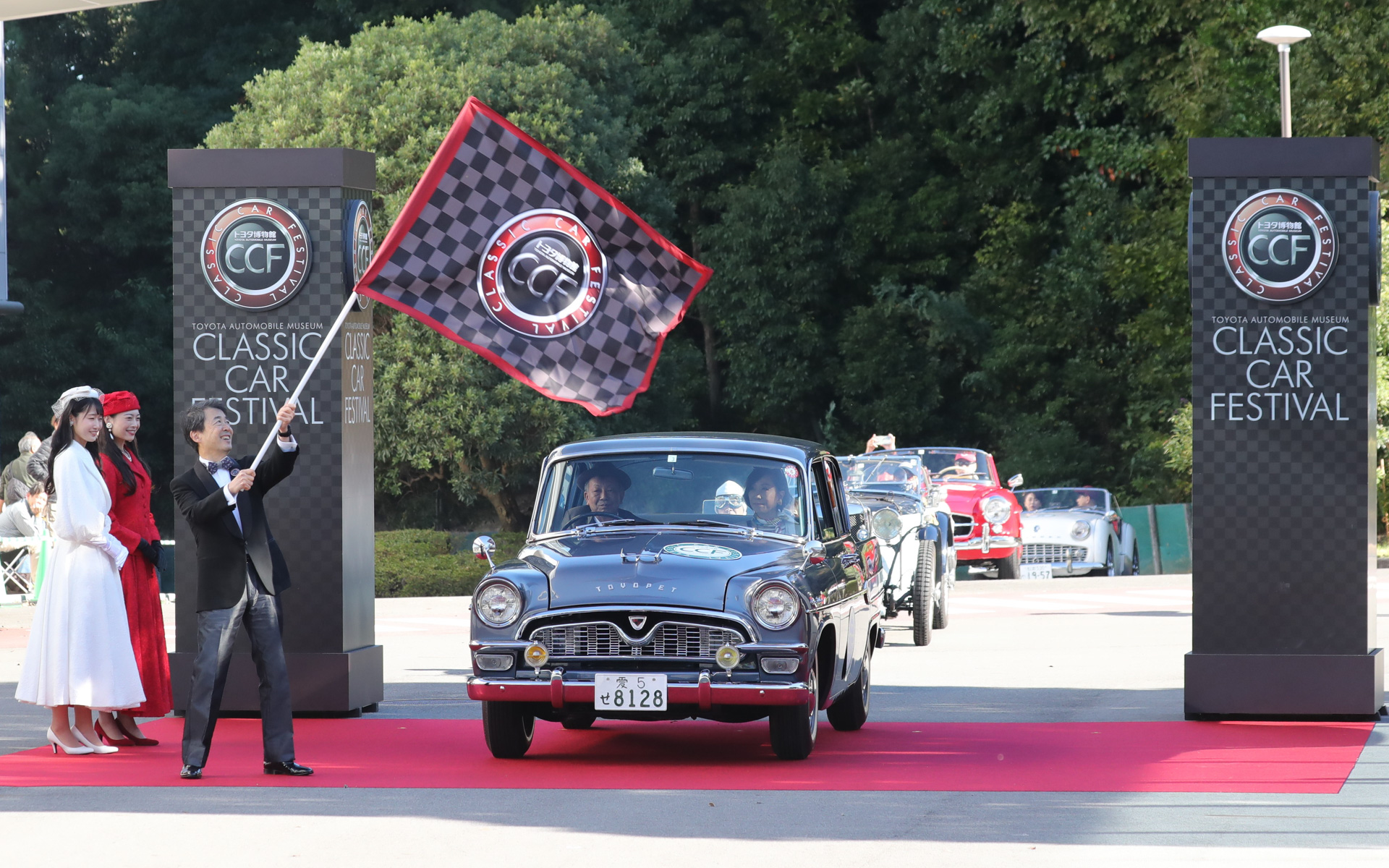 第34回の公道パレードのようす