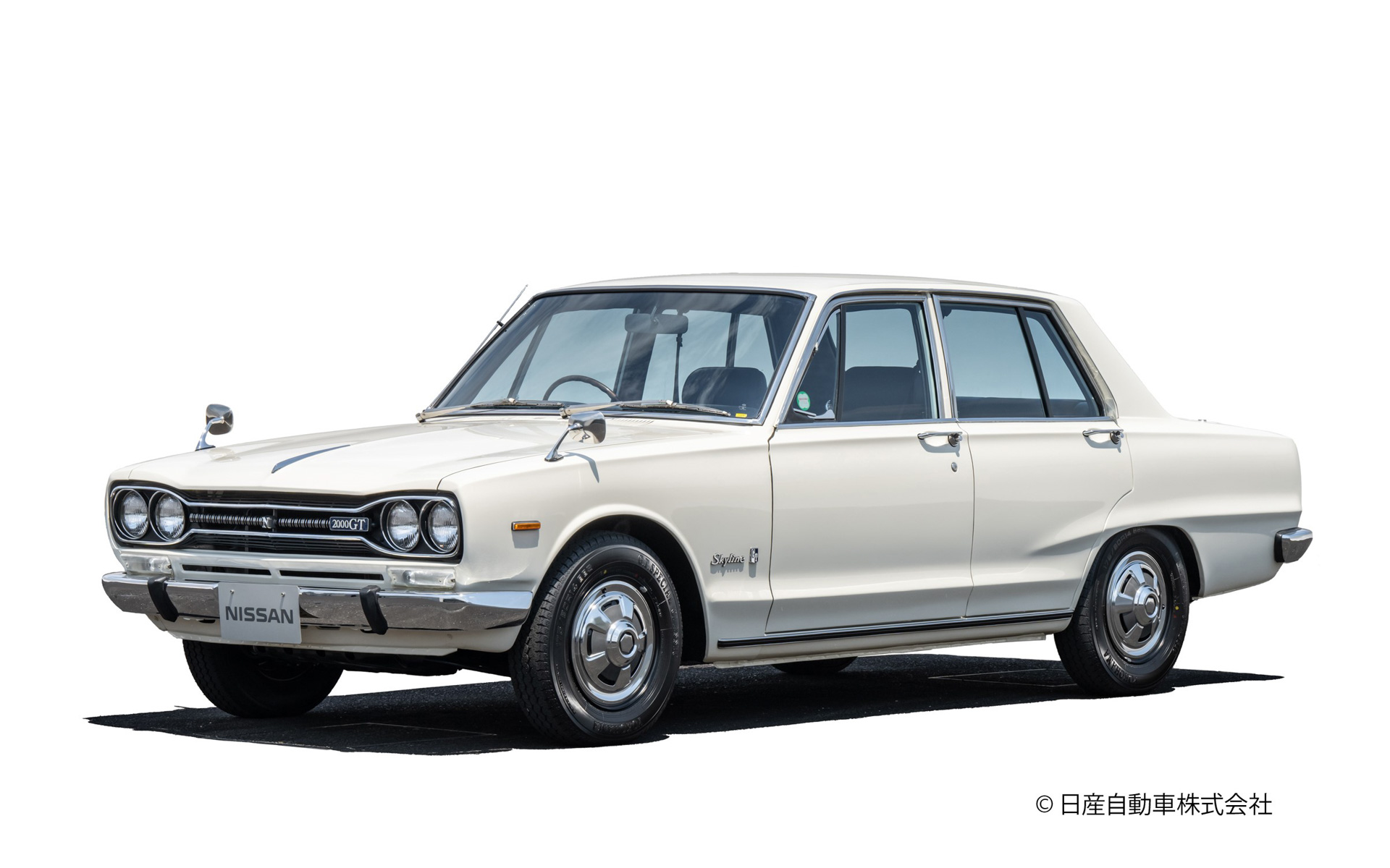 日産 スカイライン 2000GT（1970年）：日産・プリンスの合併を経た1968年に3代目へ進化したスカイライン C10型は、のちに「ハコスカ」の愛称でも知られる。「愛のスカイライン」のイメージ広告も一世を風靡した。展示車は愛知県のユーザーからの寄贈車を日産で再生した2000GTで、元オーナーによる独自の変更も見られる