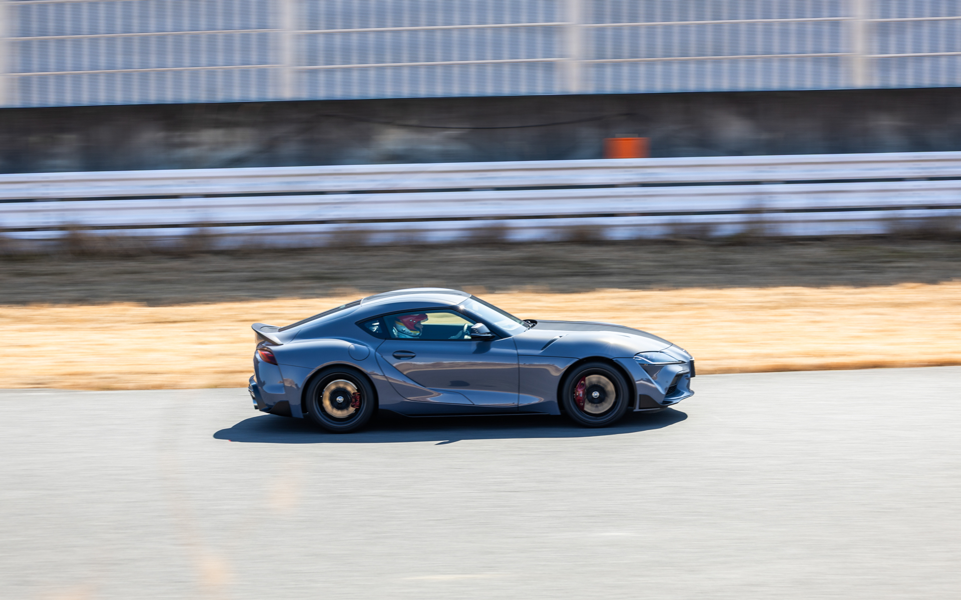 改良されたRZグレードは圧倒的に乗りやすくなっていた