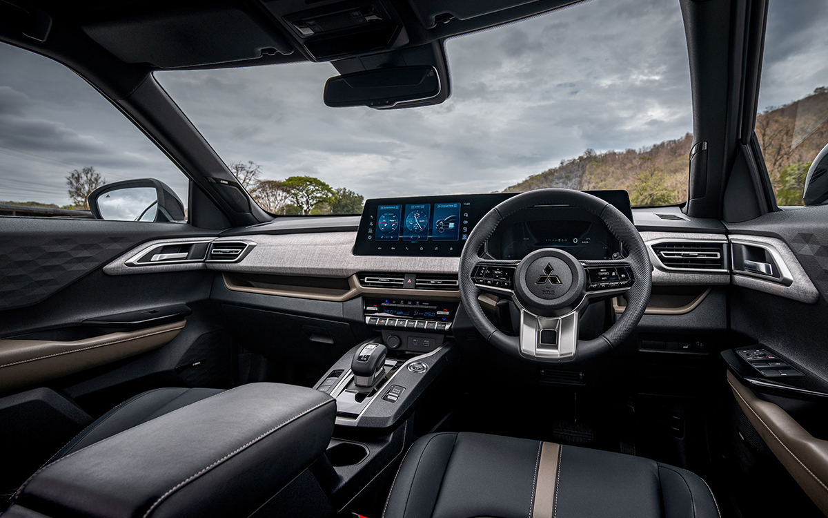 エクスフォース HEVモデルのインテリア