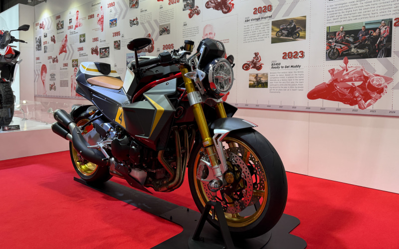 カワサキ、ビモータ「KB4RC」「KB998 Rimini」「Tesi H2 TERA
