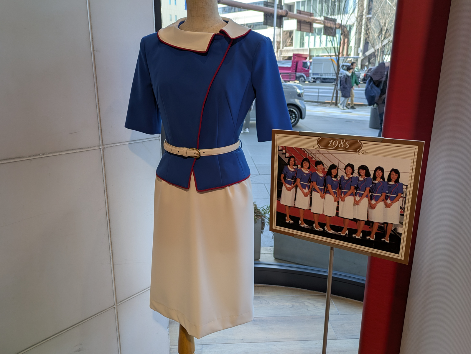 歴代ホンダレディの制服もいくつか展示されています