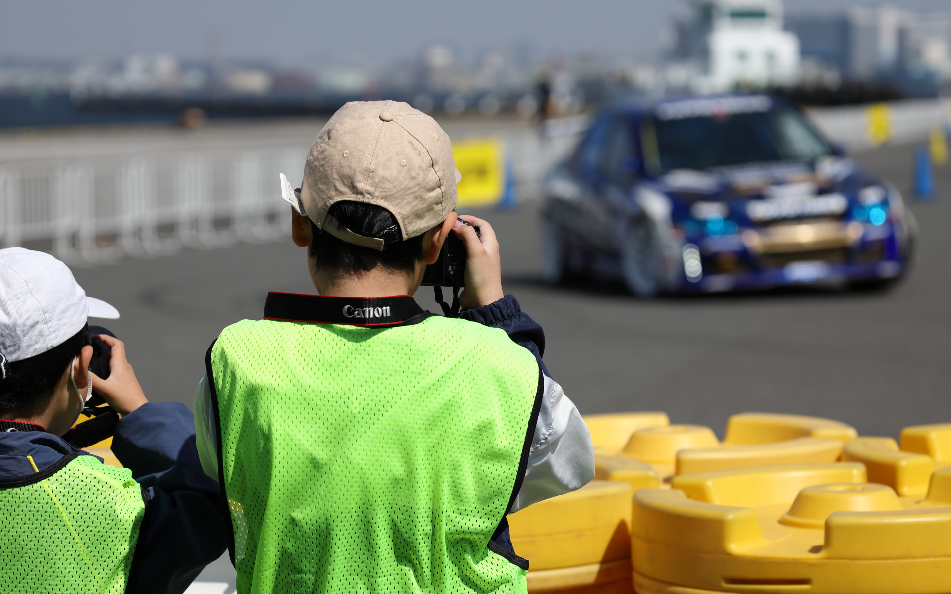 走行が始まればみんな被写体に集中！