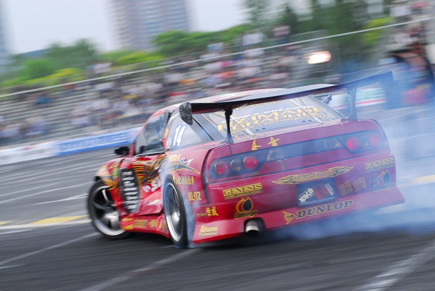 フレームをゆがめながらも果敢に攻める古口美範の180SX