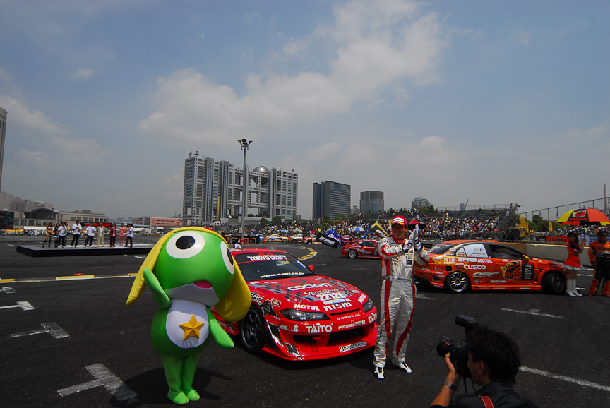 ケロロ軍曹や柳沢慎吾、マーティ・フリードマンといった豪華ゲストを迎えて23日のD1グランプリは開催された