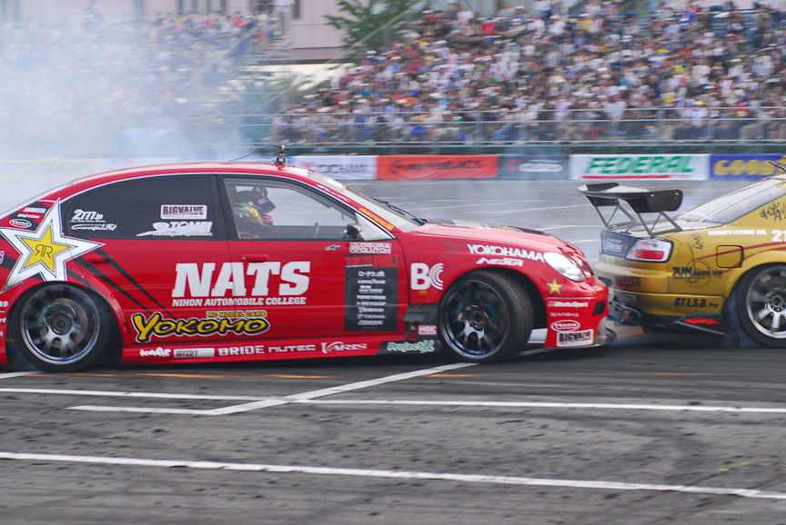 織戸の当たるか当たらないかのギリギリの攻防