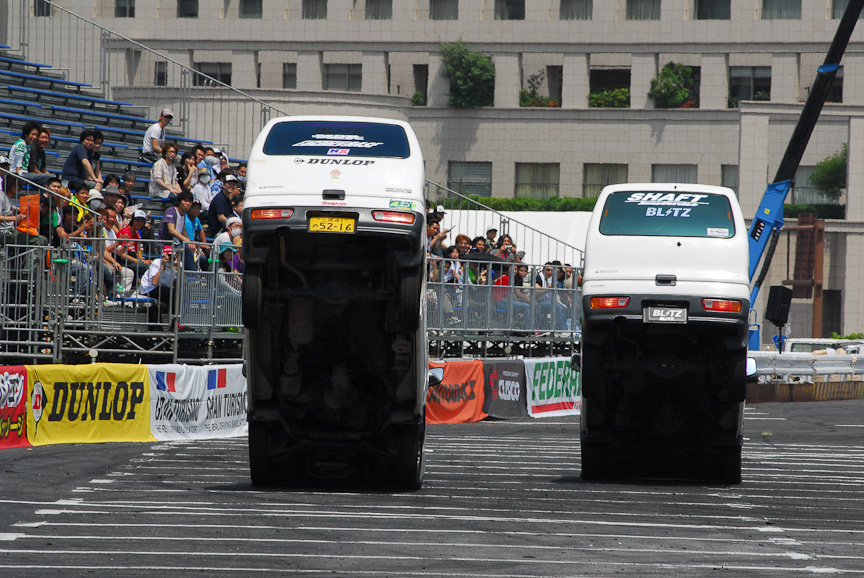 もはや何が起きているのか分からない状況