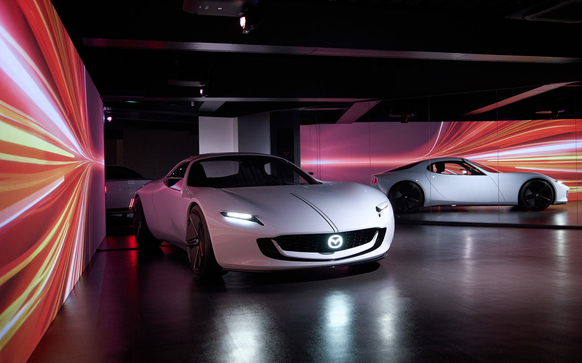 部分改修が行なわれたマツダミュージアムに展示されるコンセプトモデル「アイコニックSP」