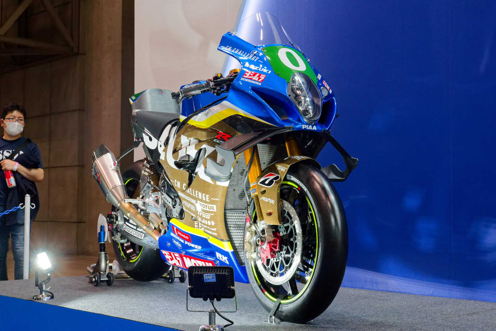 壇上で披露された2025年の鈴鹿8耐参戦マシン