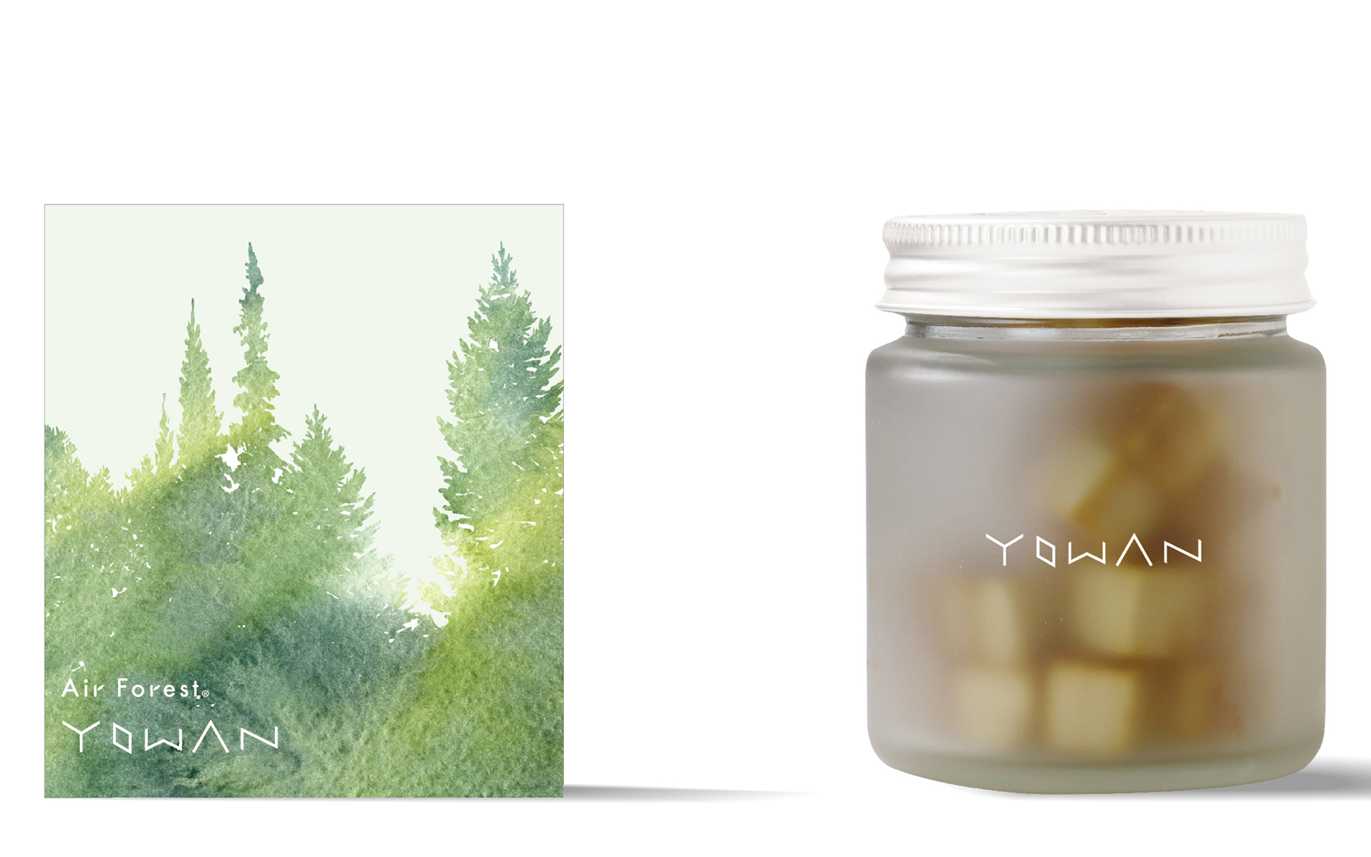 「Air Forest YOWAN 車用エアケアキューブ」（左はパッケージ、右は本体）