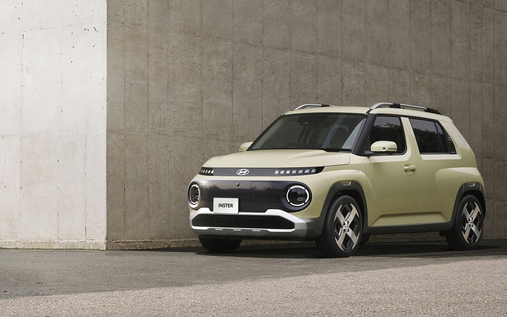 新型EV「インスター」