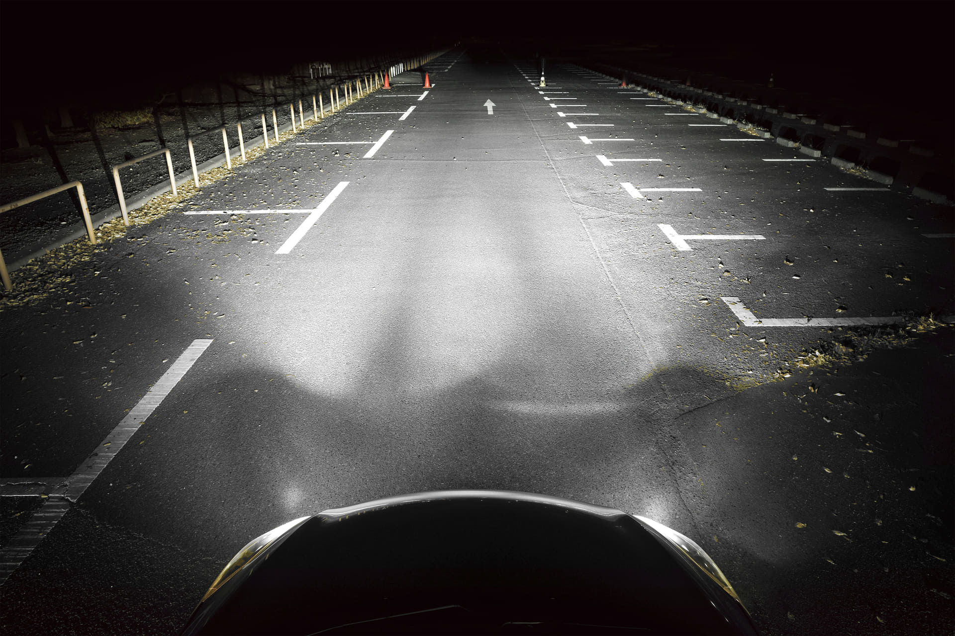 色温度6000Kの路面照射イメージ