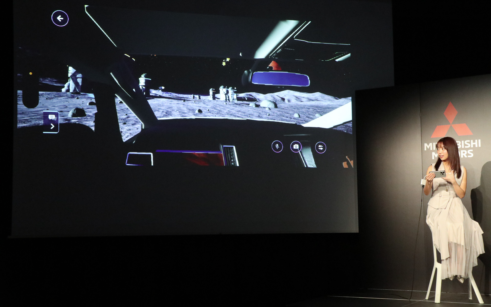 車内の雰囲気がとてもリアルと感想を口にする大原さん