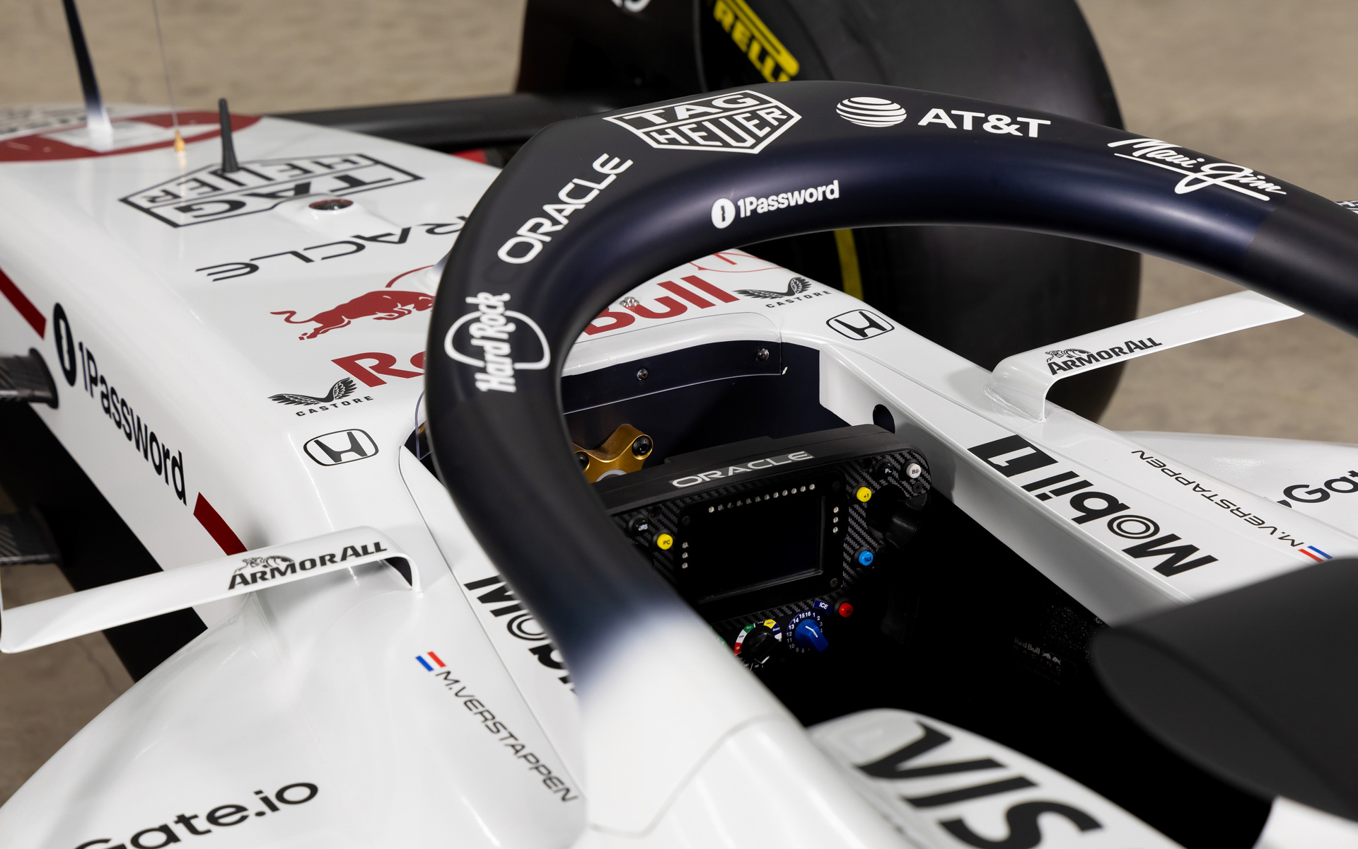 スペシャルカラーリングを施したRB21