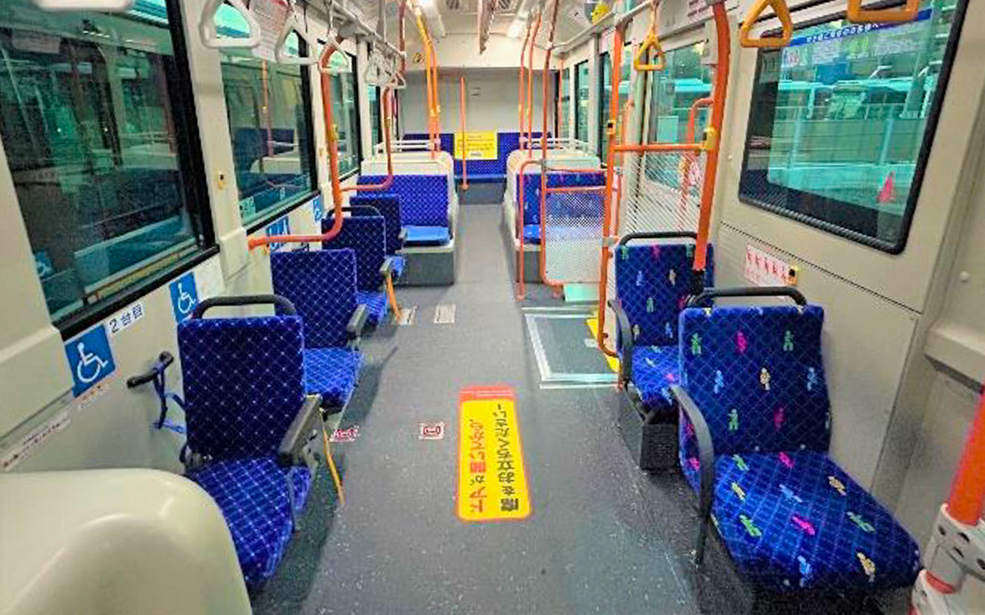 車内に段差のないフルフラット仕様