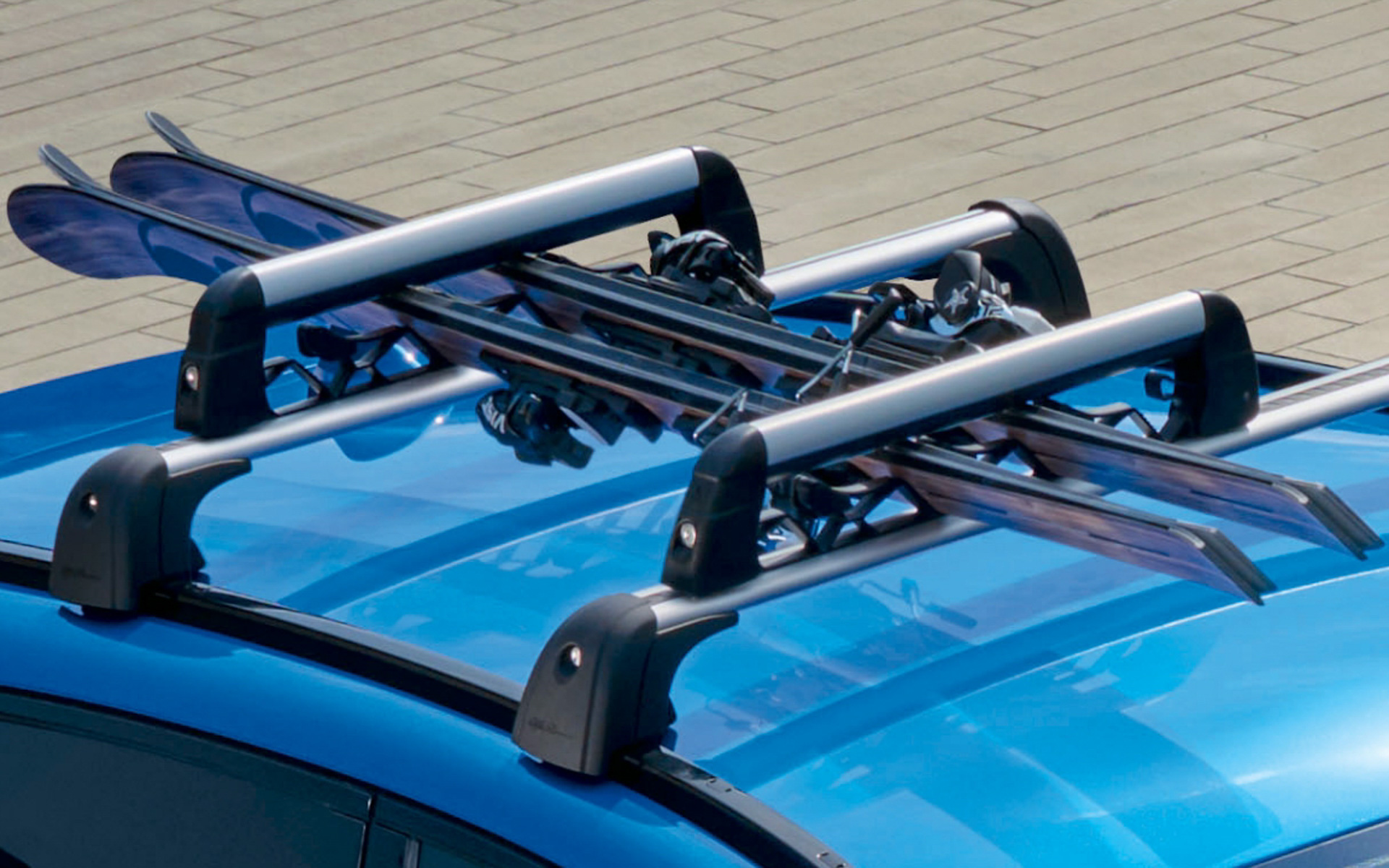 オプションのスキー・スノーボードキャリア