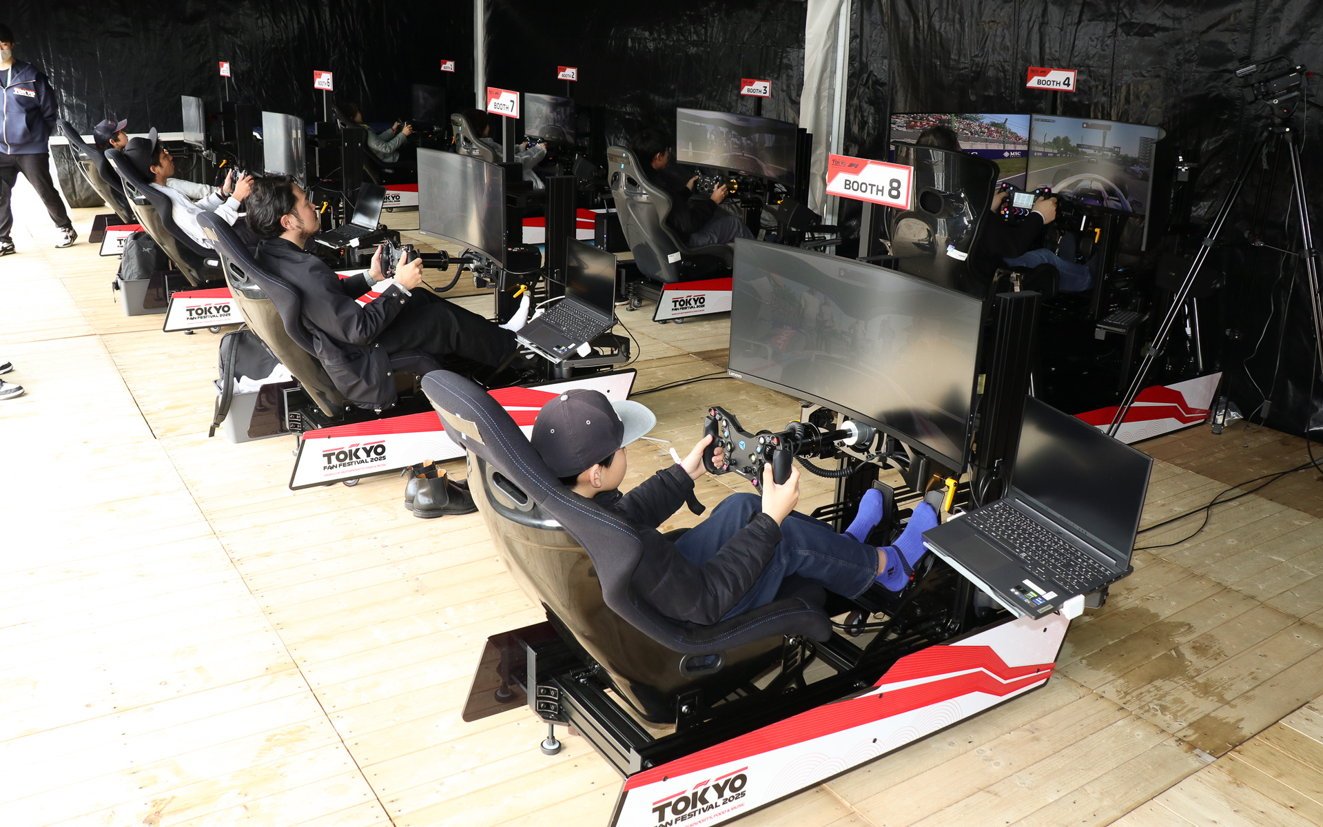 「EA Sports F1 24」とコックピットコントローラーでF1の世界を体験できる「F1 Simレーシング」