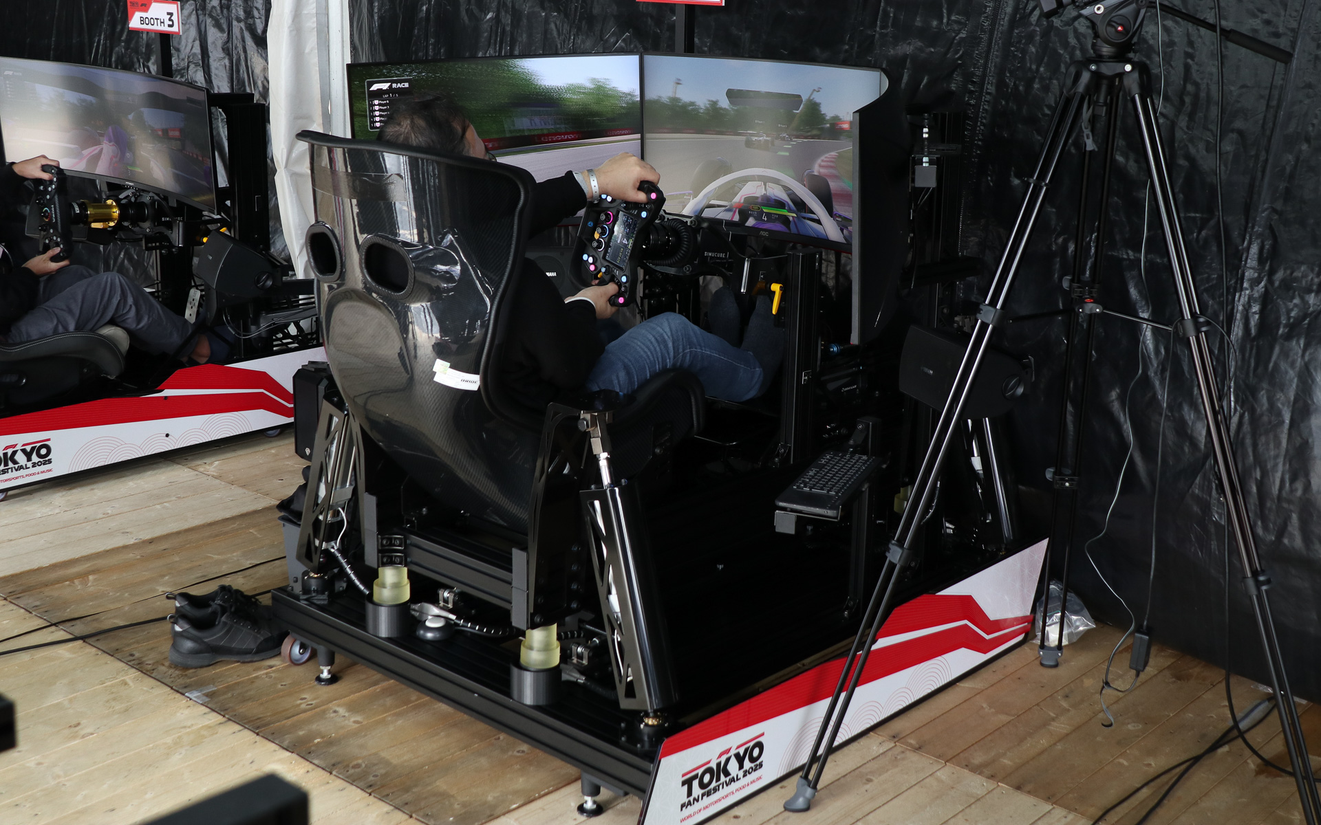 「EA Sports F1 24」とコックピットコントローラーでF1の世界を体験できる「F1 Simレーシング」