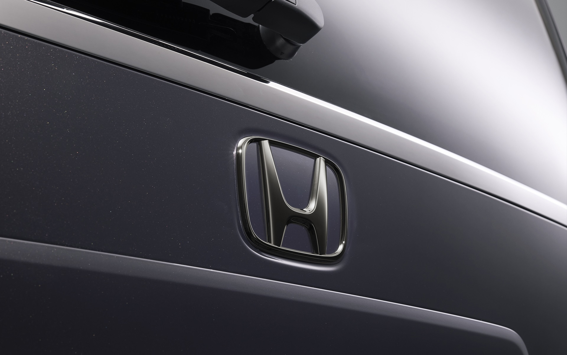 ブラックエンブレム（Hマーク）