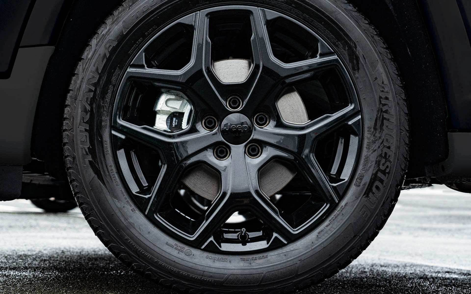 「Jeep Compass Black Shark」に搭載された特別装備