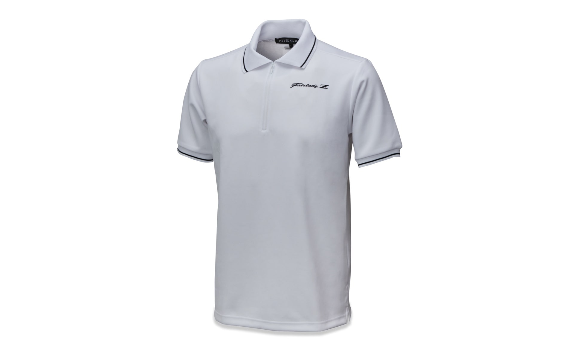 Fairlady Z ポロシャツ：胸元にジップアップを採用したポロシャツ。透け感を抑えた肌触りのよいドライ生地を使用。ホワイトとブラックの2色をラインアップ。価格9900円