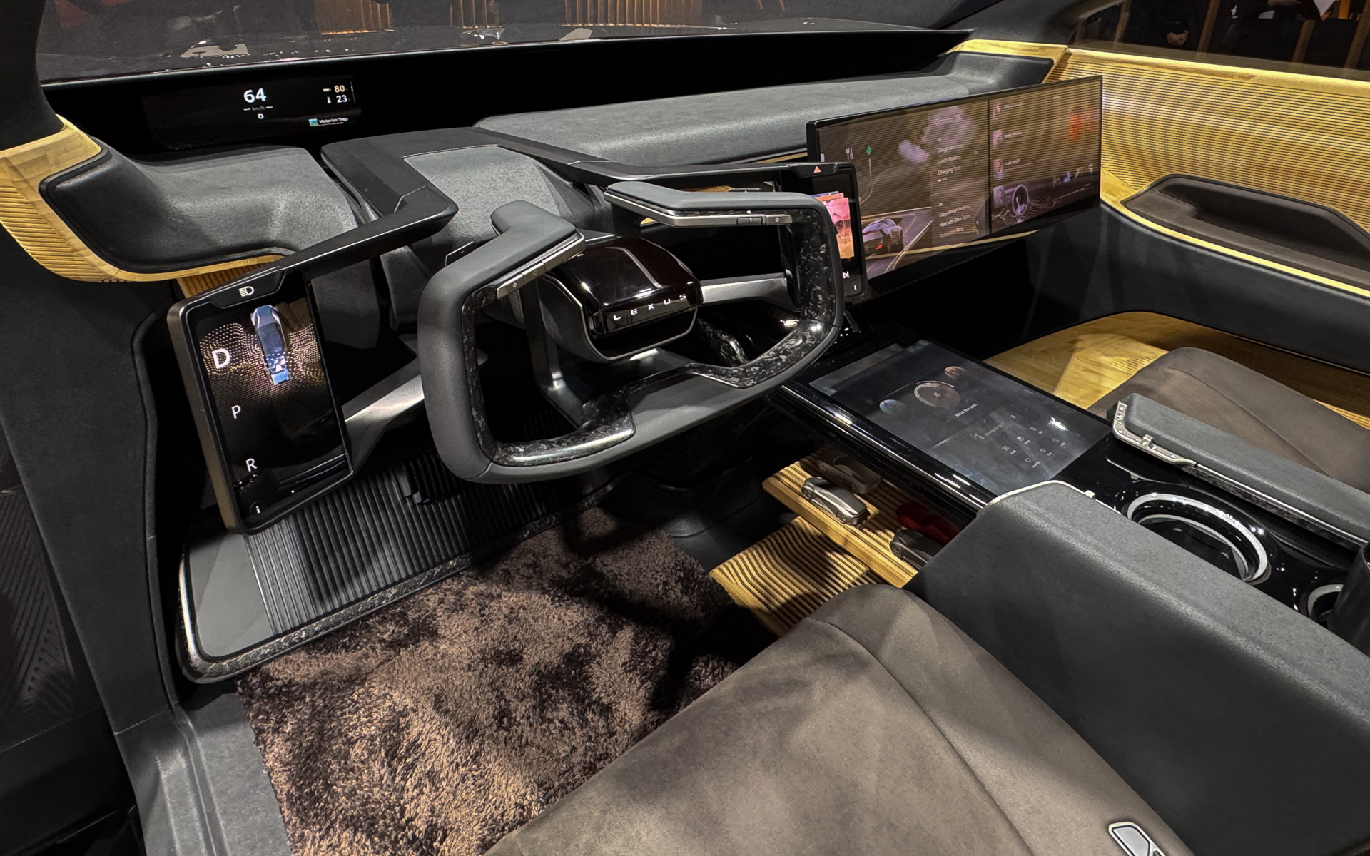 ジャパンモビリティショー2023で公開されたレクサス「LF-ZC」「LF-ZL」に搭載されるDigitalized Intelligent Cockpit。開発コードネームはブラックバタフライ