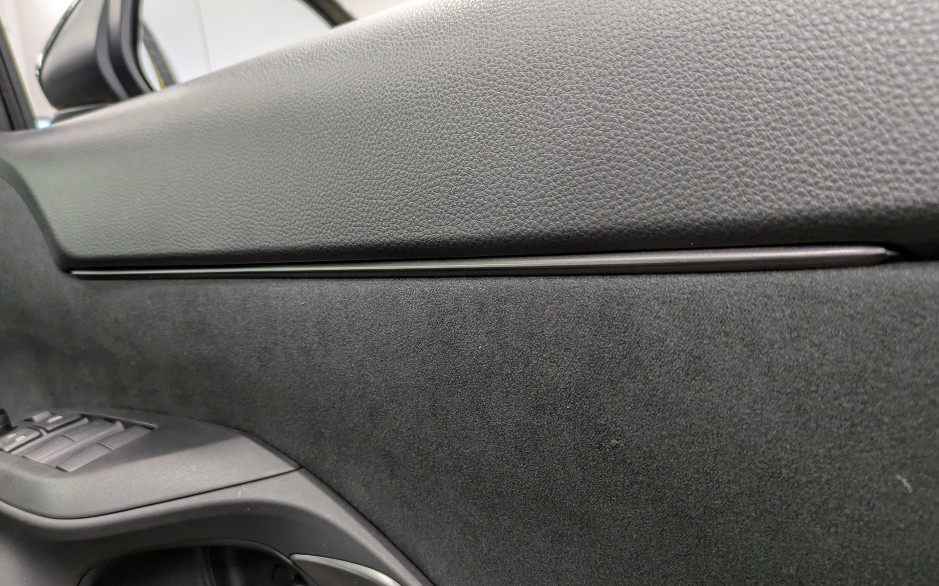 アップグレード後のドアトリムピンモール