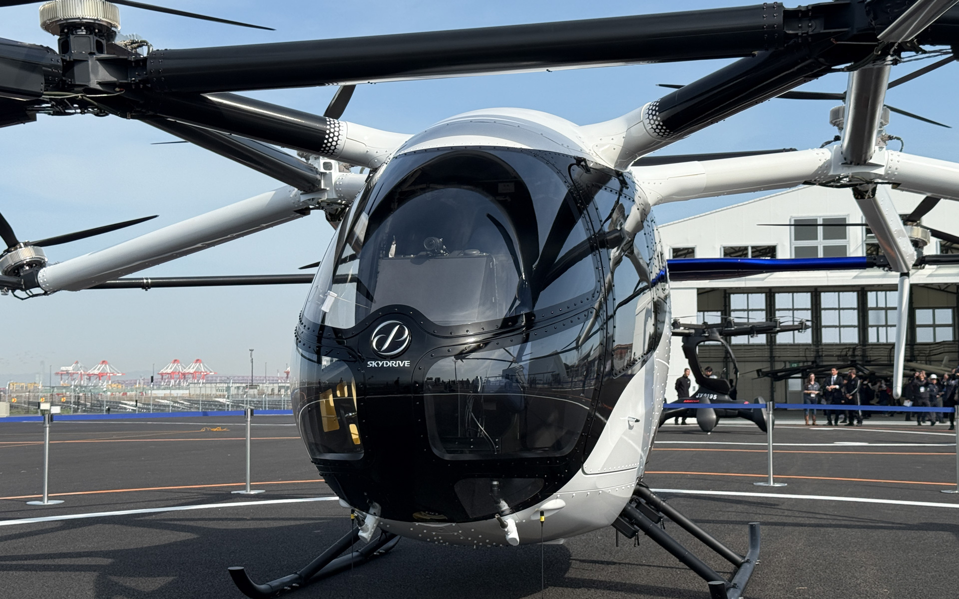 実際にフライトを披露した空飛ぶクルマの実機「SkyDrive式SD-05型」