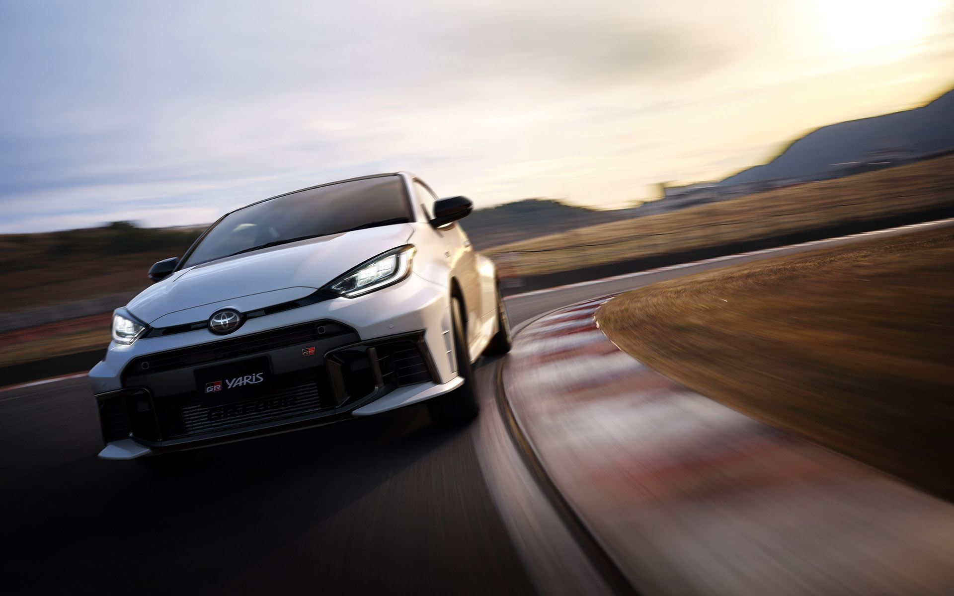 GRヤリス RZ“High performance”(GR-DAT)