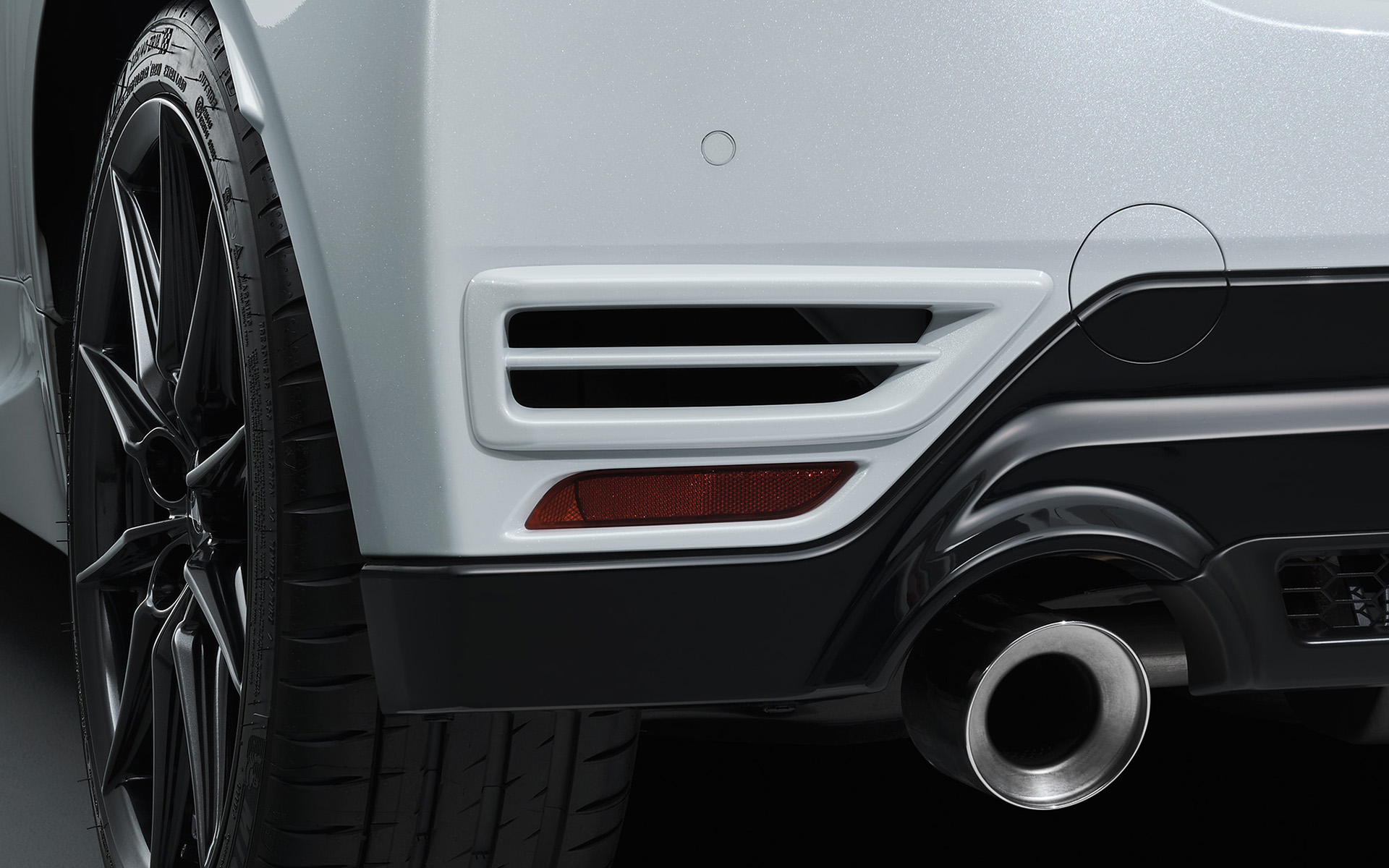 リアバンパーダクト