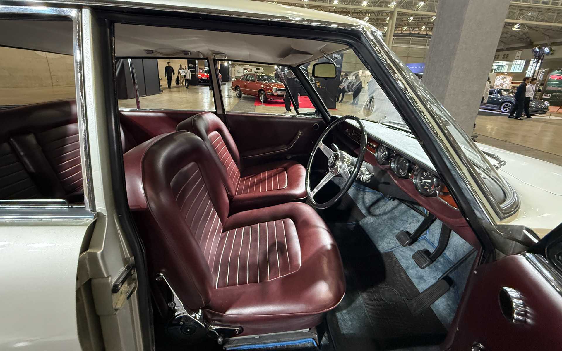 「S8P」のインテリア