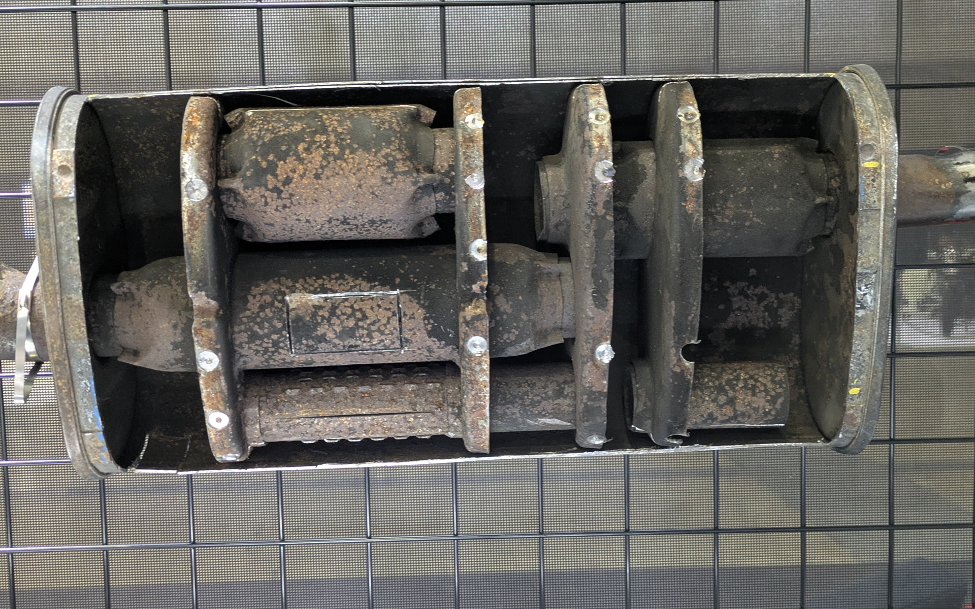 サイレンサー内部も完全に再現している