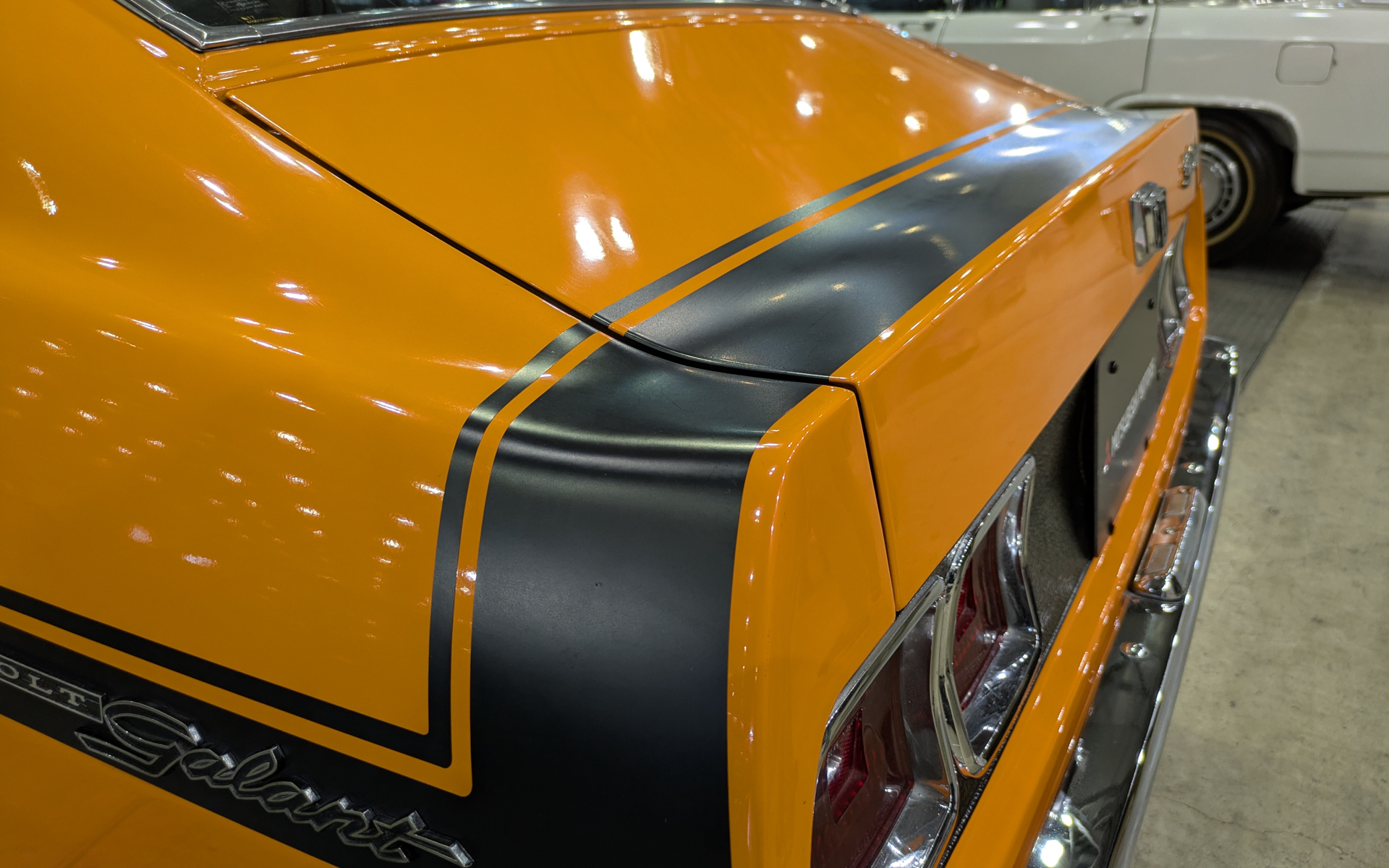 個性的なダックテールも特徴の1つ