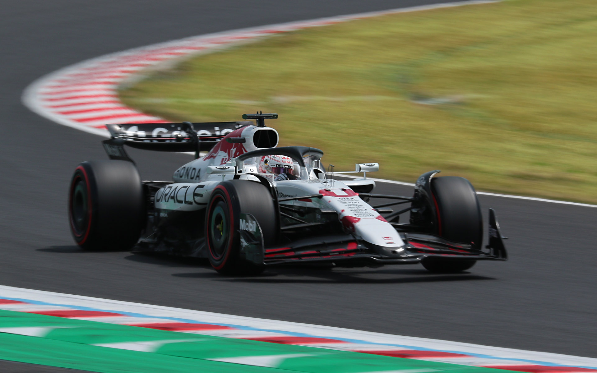 F1日本グランプリを制したレッドブルのフェルスタッペン選手