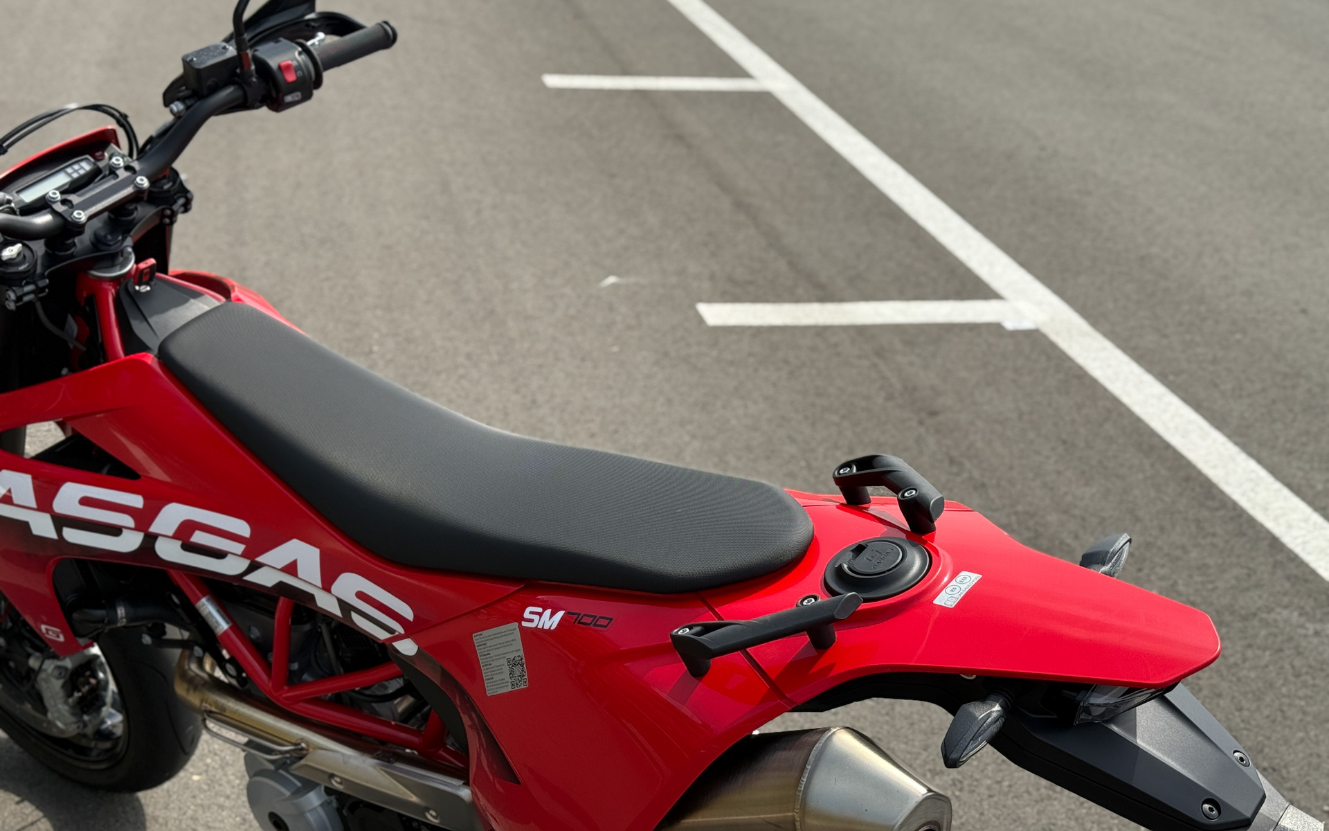 GASGASのスーパーモトモデル「SM700」