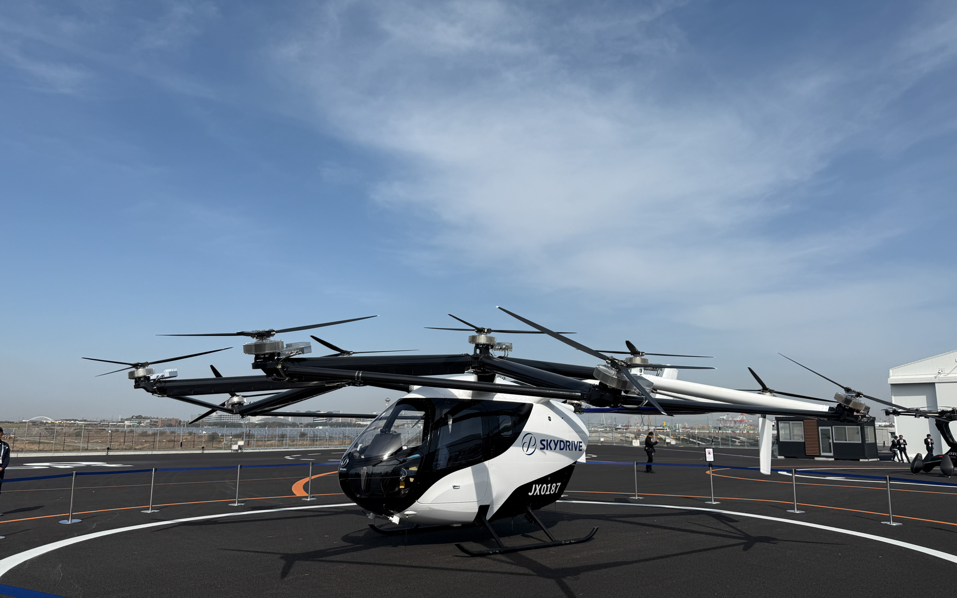 この日の取材は、フューチャーライフゾーンにある空飛ぶクルマの取材がメインであった