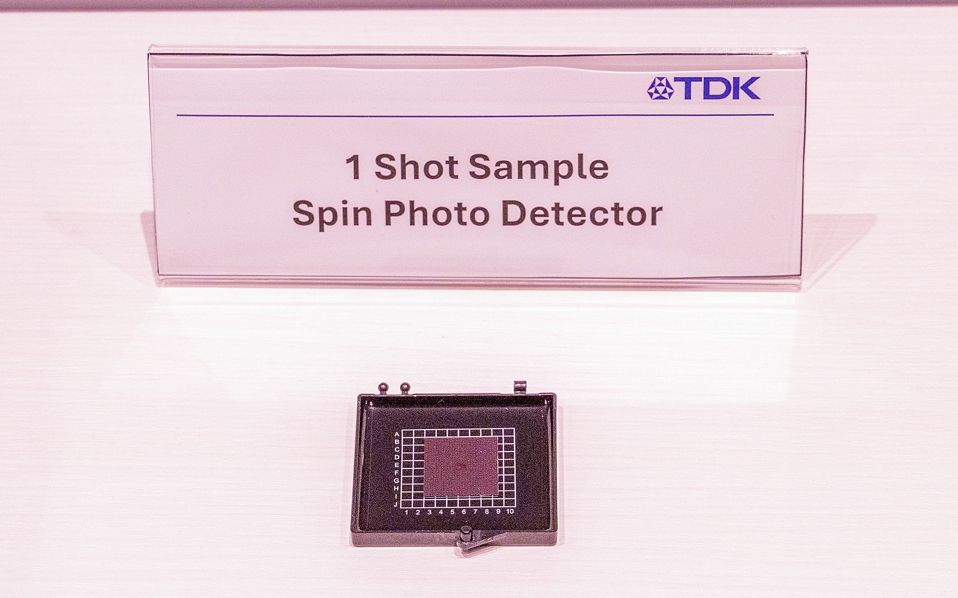 1ショット サンプル スピンフォトディテクタ