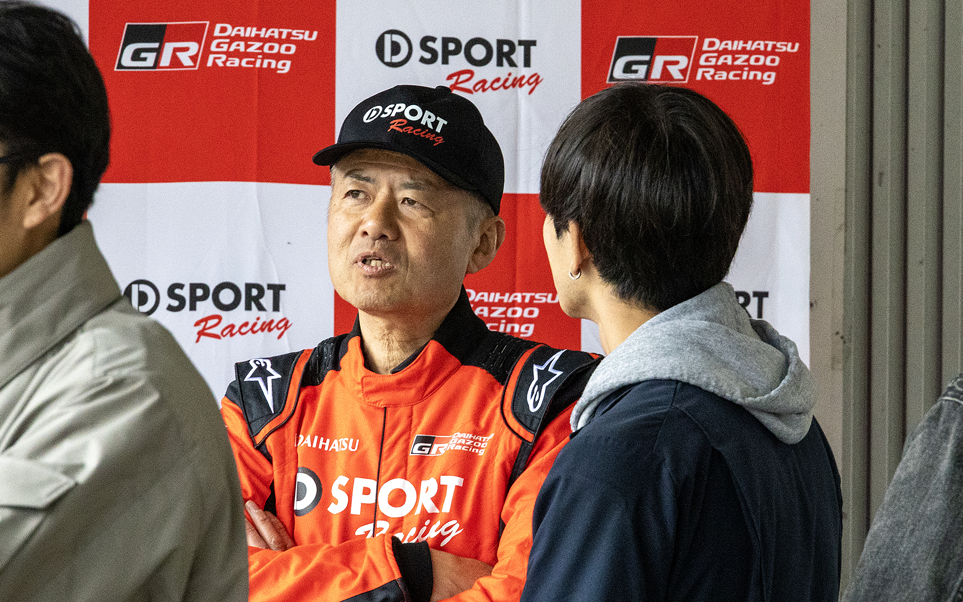 貴重な練習時間をどう使えばいいか分からない人は、インストラクターに聞いてみるのも手。2人のインストラクターは、朝の受付時間ごろには会場に来ているので、話しかけるチャンスは十分にある