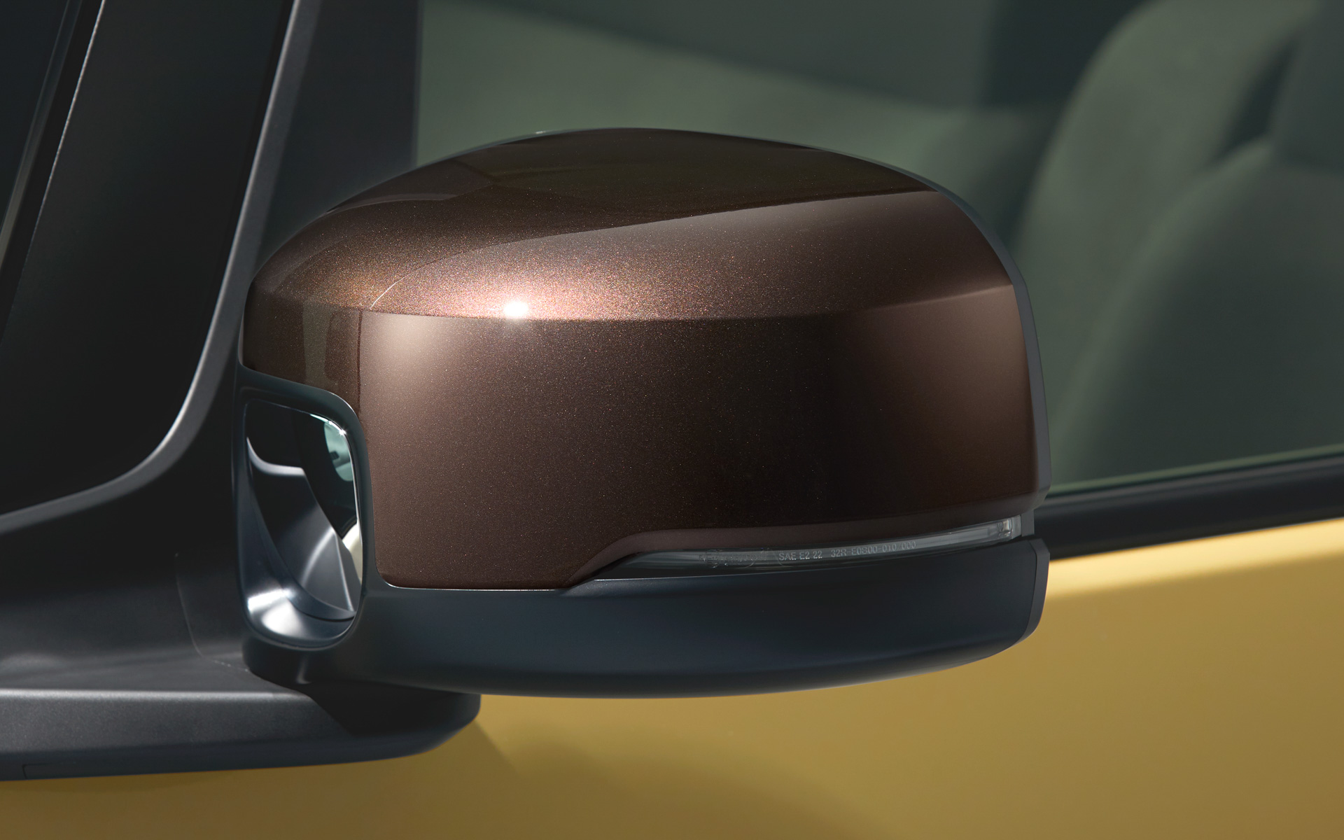 N-BOX ファッションスタイル　オータムイエロー・パール＆ブラウン