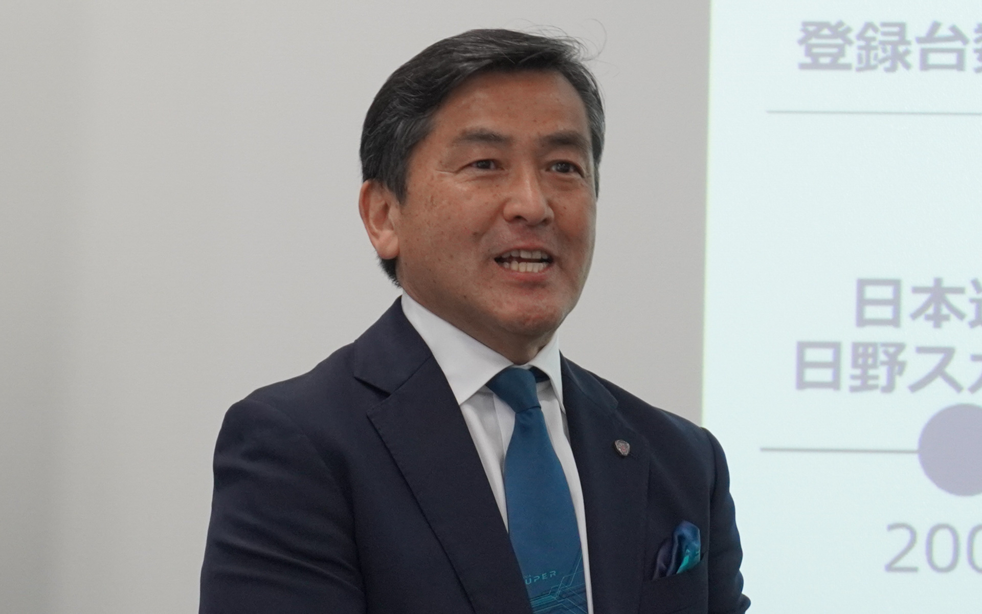 販売担当 中井誠氏