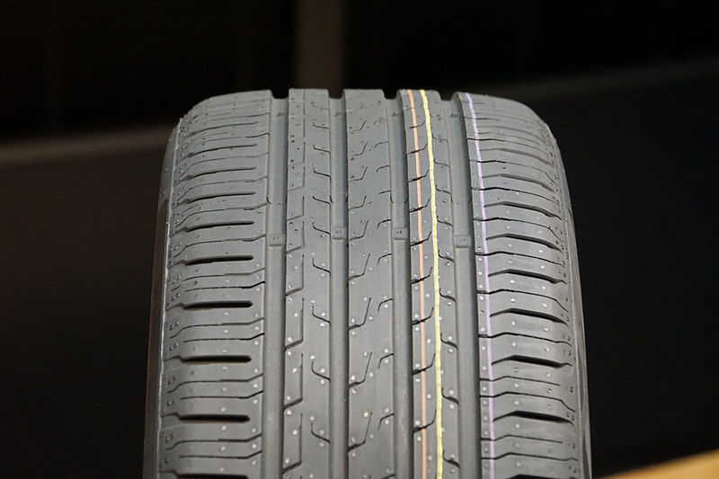 エコ・コンタクト 6のトレッドパターン