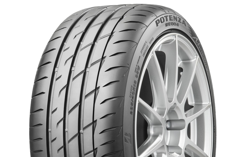 ポテンザ アドレナリン RE004のトレッドパターン