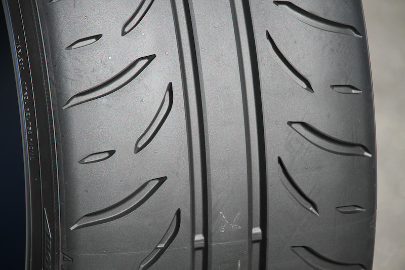 ディレッツァ ZIIIのトレッドパターン