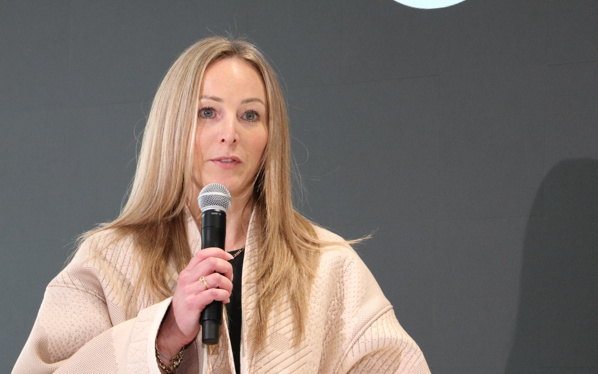 BMW AG Lifestyle Collectionsプロダクツマネージャー アグネス・セトル氏